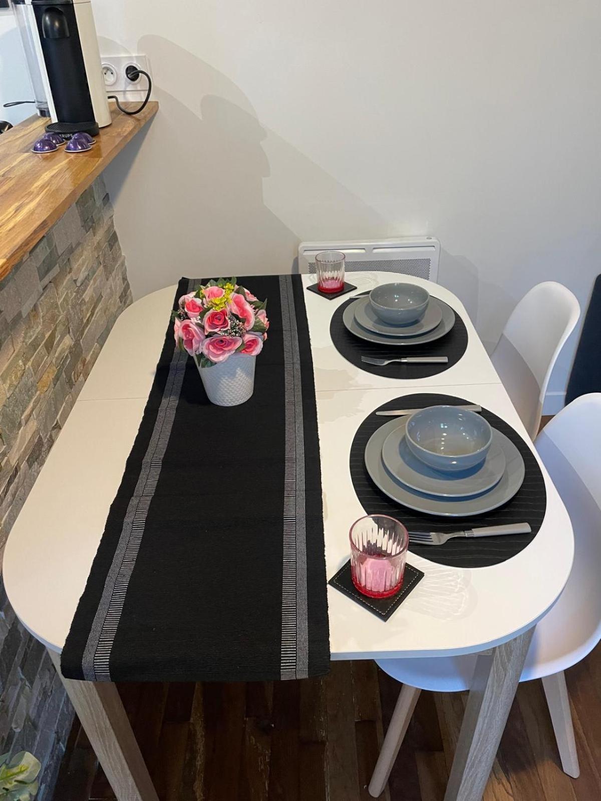2 Pieces Calme Proche De La Defense Arena - Paris - Champs-elysees Appartement *